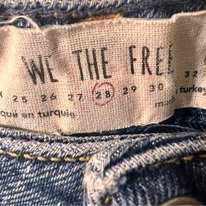 Ladies “We The Free” Denim Skirt
Distressed • Size: 28
Like New**